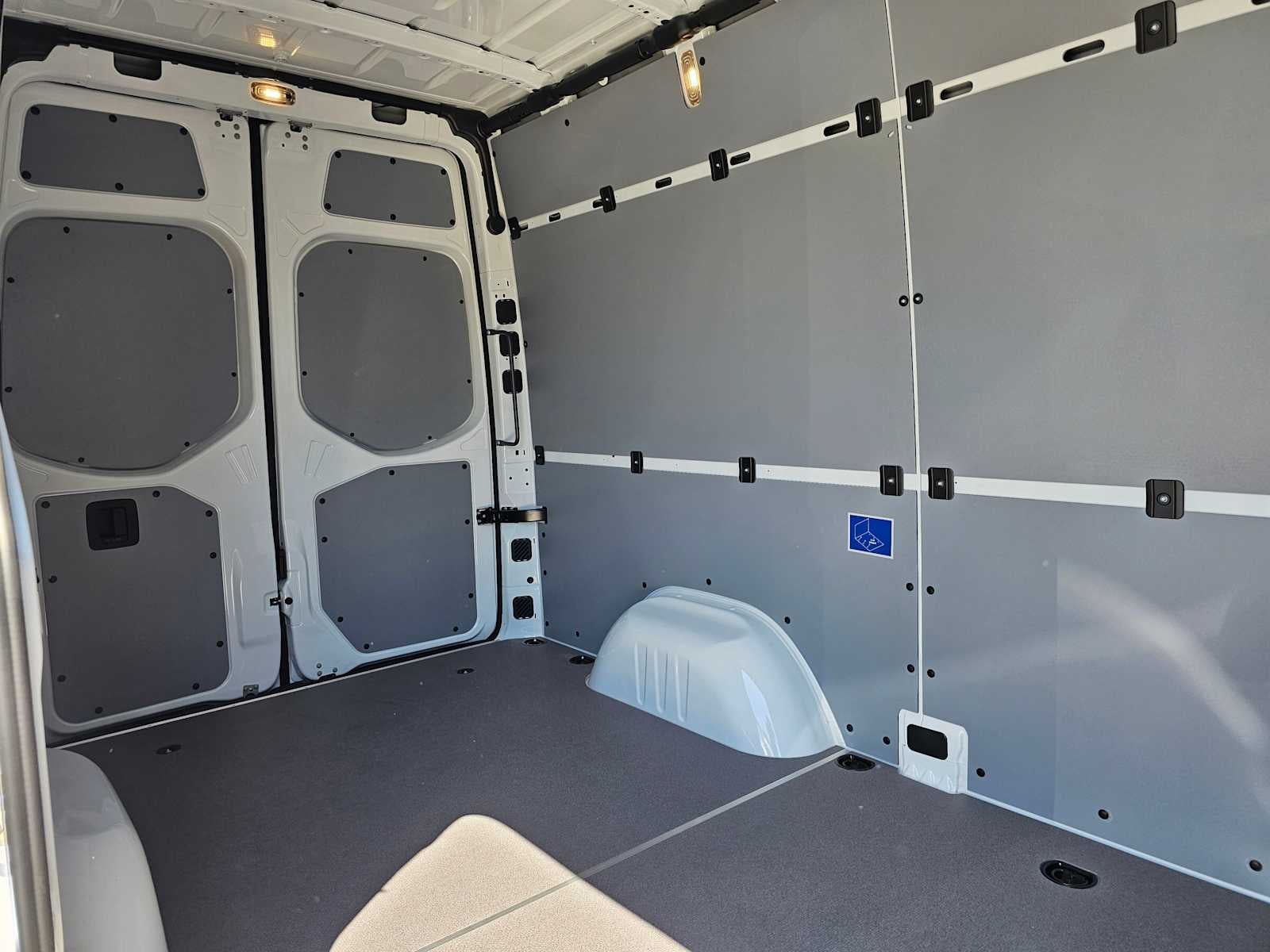 2025 Mercedes-Benz Sprinter 2500 Standard Roof I4 Diesel 144" RWD