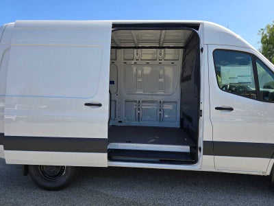 2025 Mercedes-Benz Sprinter 2500 Standard Roof I4 Diesel 144" RWD