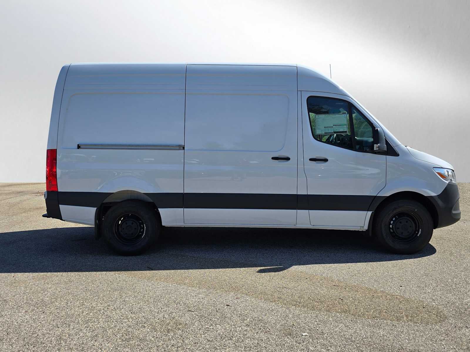 2025 Mercedes-Benz Sprinter 2500 Standard Roof I4 Diesel 144" RWD