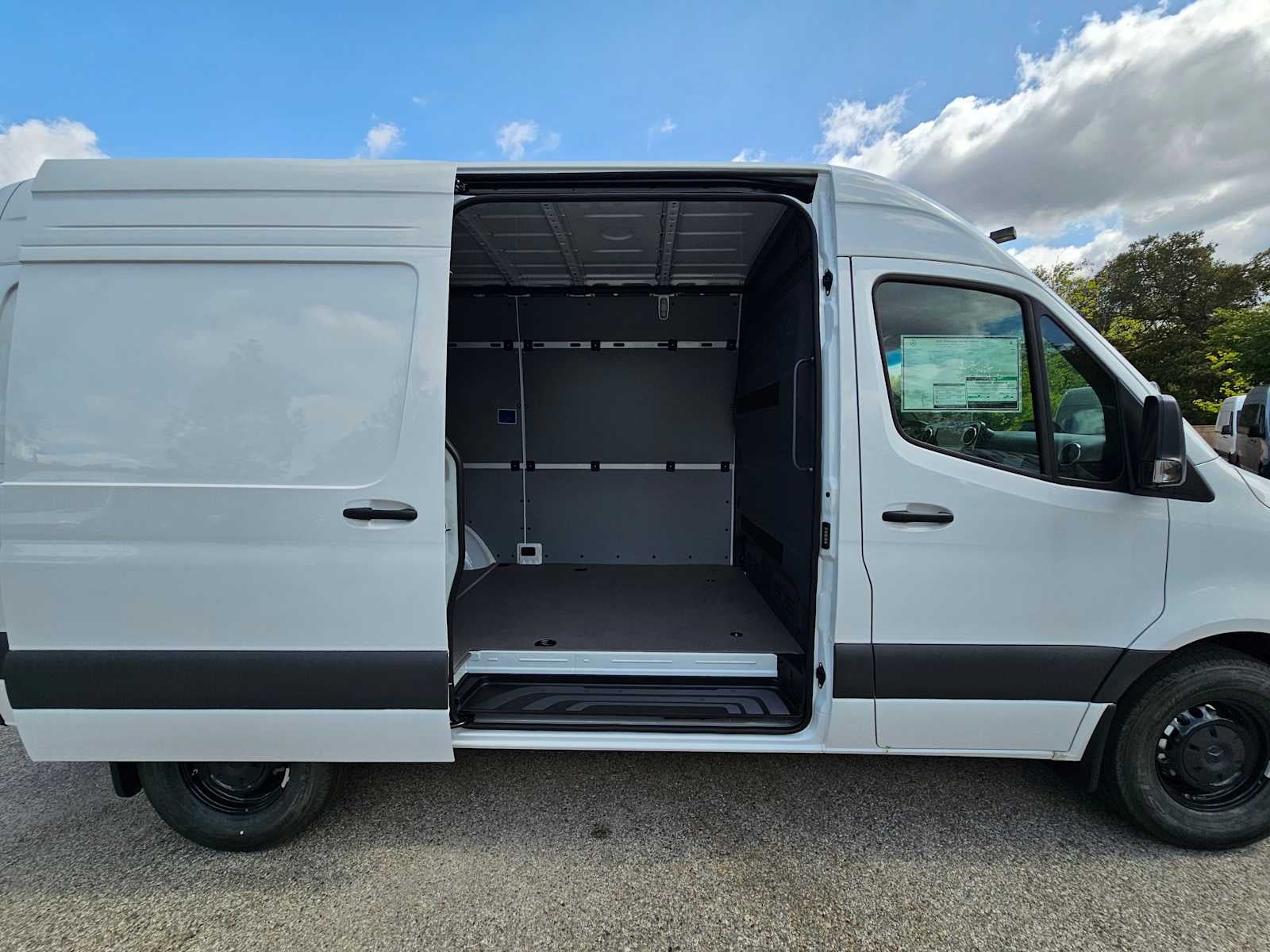 2025 Mercedes-Benz Sprinter 2500 Standard Roof I4 Diesel 144" RWD