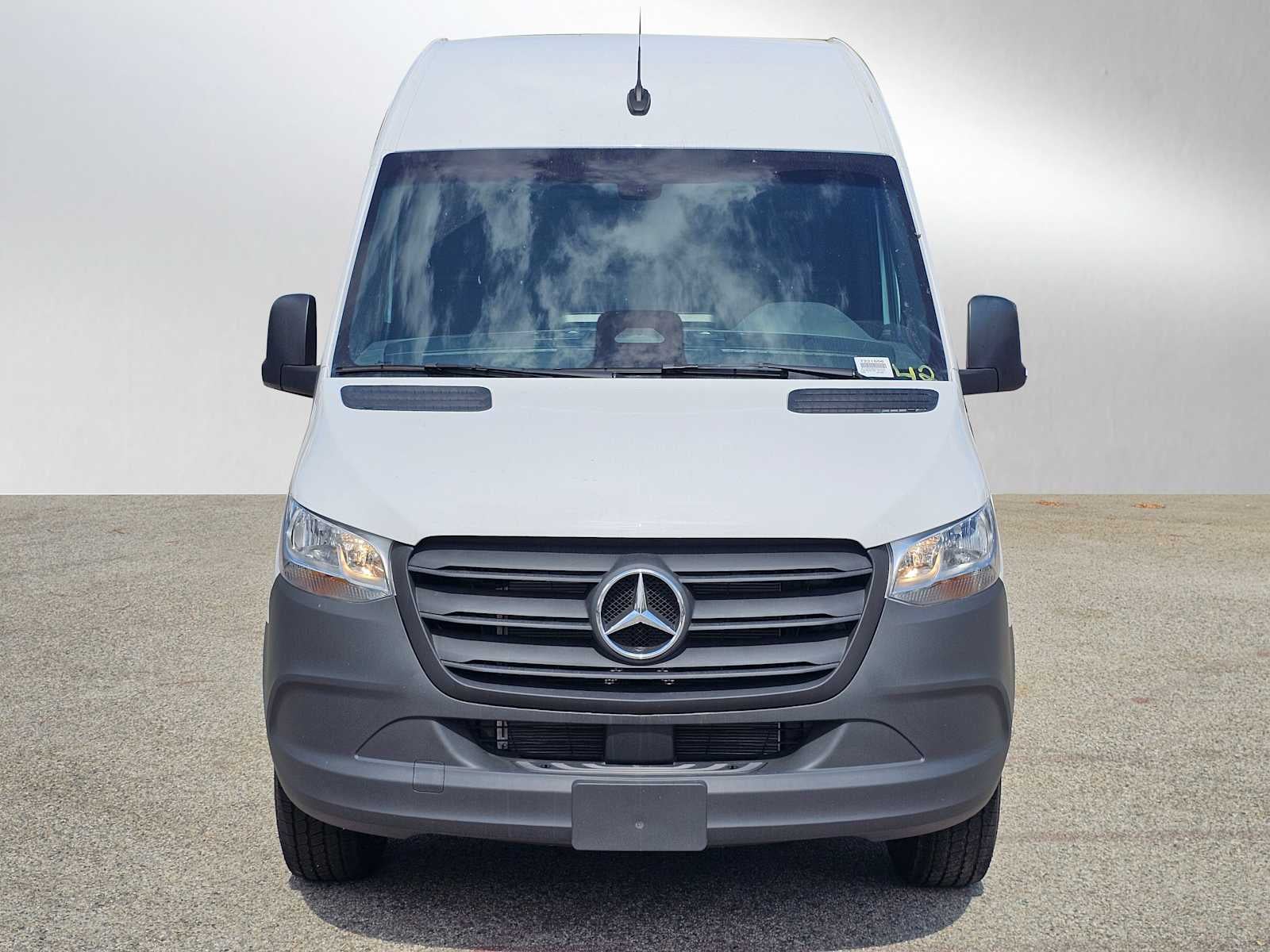 2025 Mercedes-Benz Sprinter 2500 Standard Roof I4 Diesel 144" RWD