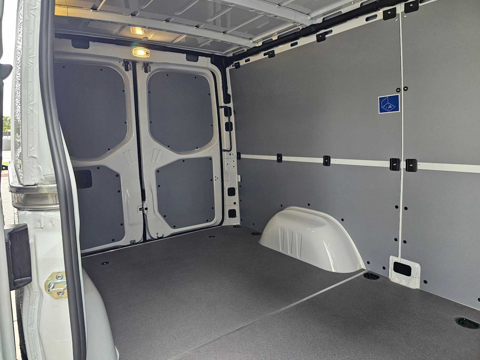 2026 Mercedes-Benz Sprinter 2500 Standard Roof I4 Diesel 144" RWD