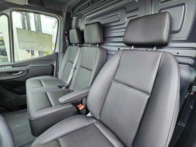 2026 Mercedes-Benz Sprinter 2500 Standard Roof I4 Diesel 144" RWD