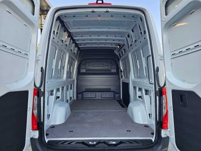 2025 Mercedes-Benz Sprinter 2500 Standard Roof I4 Diesel 144" RWD