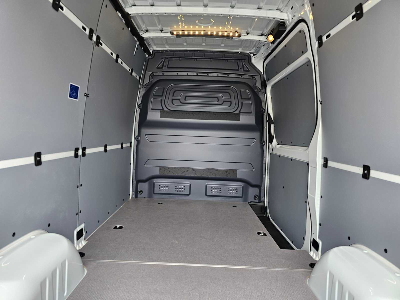 2025 Mercedes-Benz Sprinter 2500 Standard Roof I4 Diesel 144" RWD