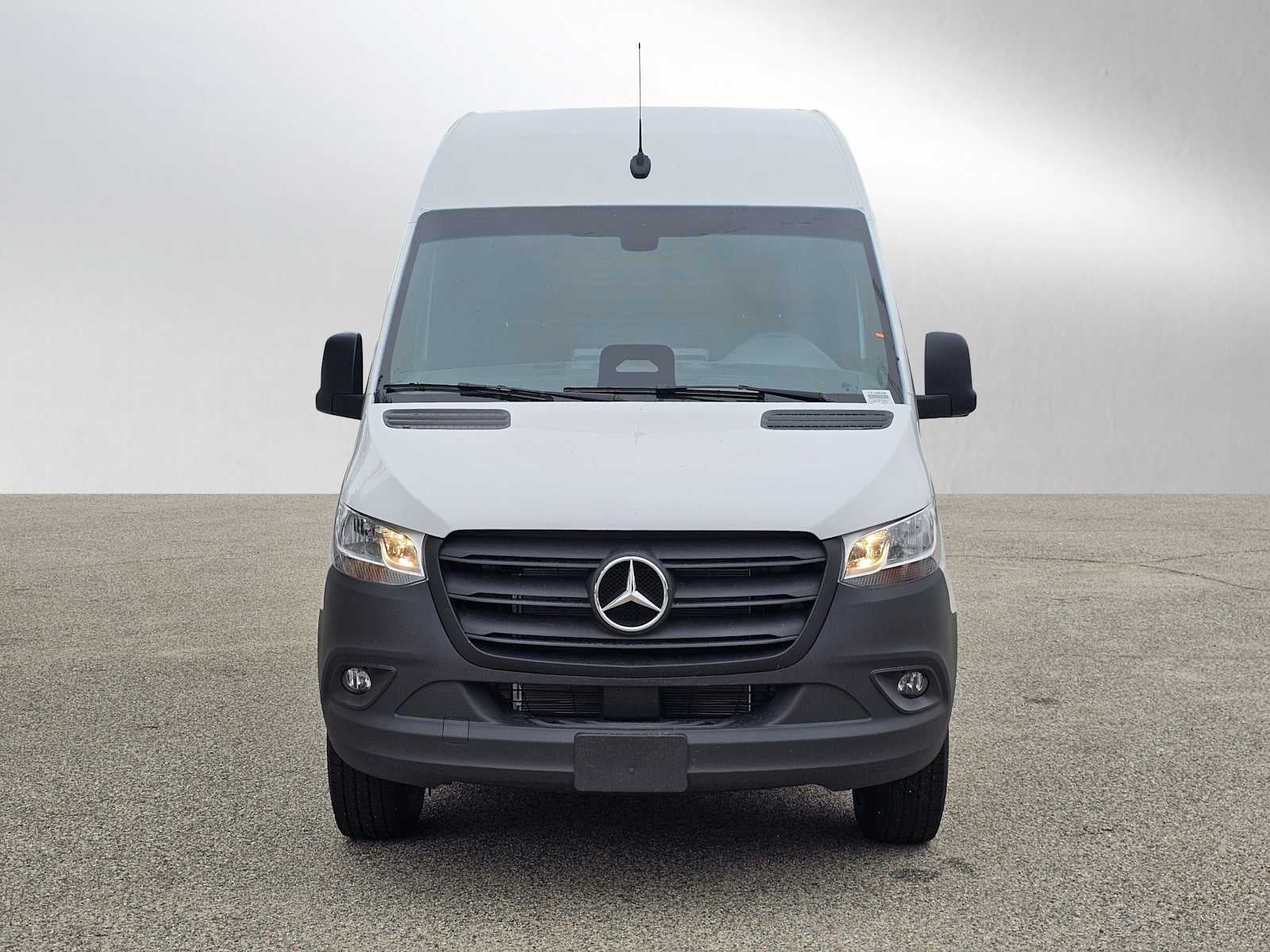 2025 Mercedes-Benz Sprinter 2500 Standard Roof I4 Diesel 144" RWD