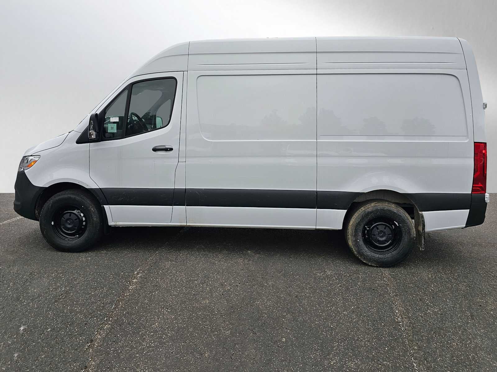 2025 Mercedes-Benz Sprinter 2500 Standard Roof I4 Diesel 144" RWD