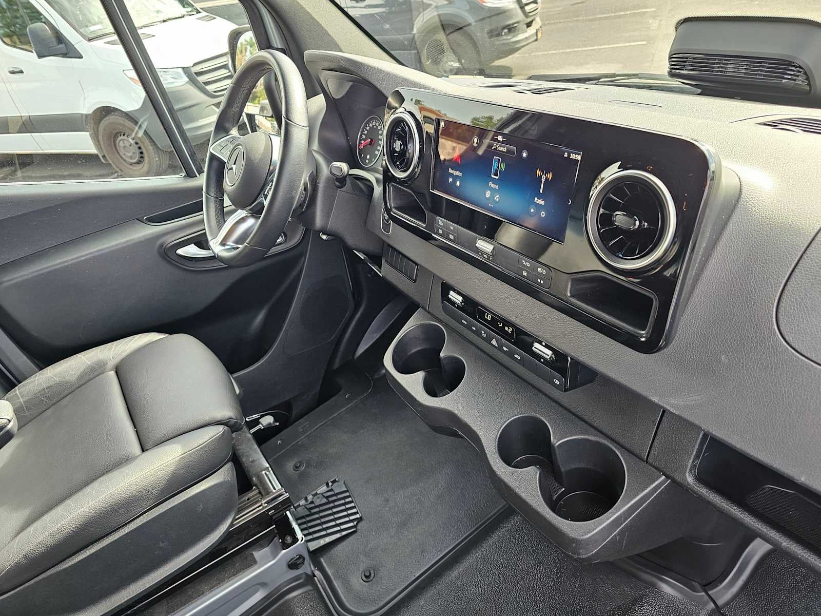 2025 Mercedes-Benz Sprinter 2500 Standard Roof I4 Diesel HO 144" RWD