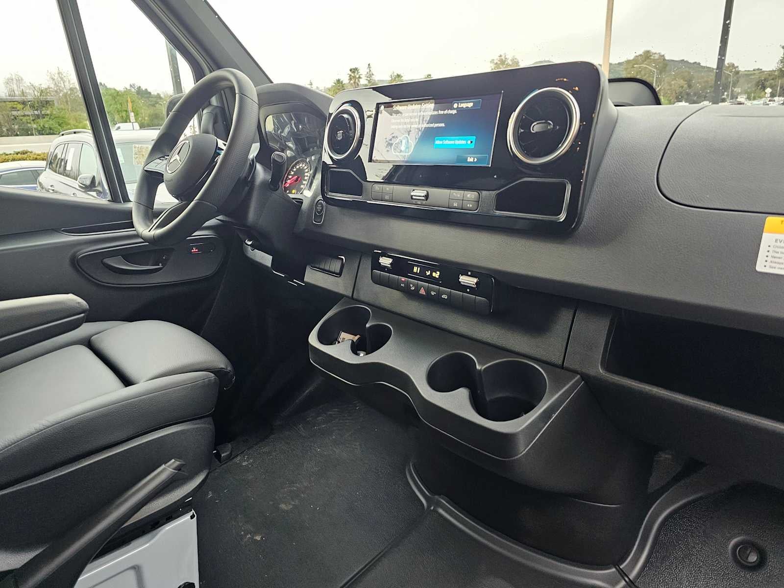 2025 Mercedes-Benz Sprinter 2500 Standard Roof I4 Diesel HO 144" AWD