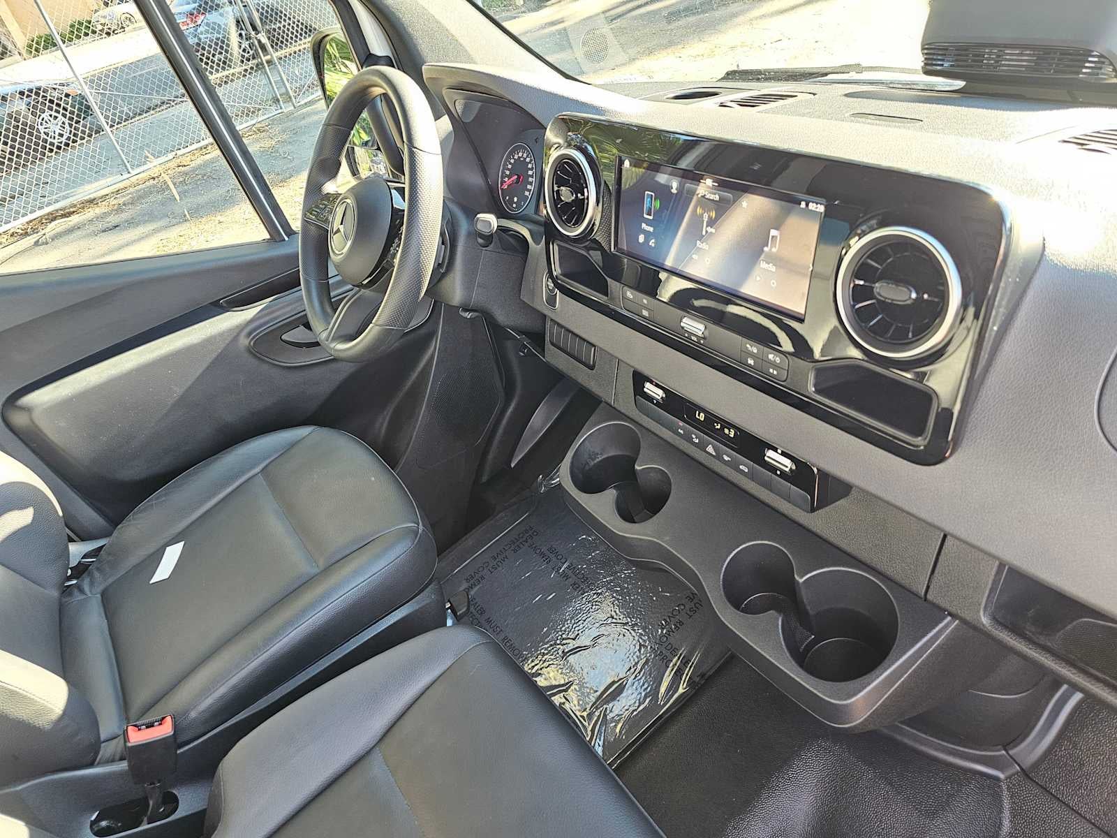 2025 Mercedes-Benz Sprinter 2500 High Roof I4 Diesel HO 170" RWD