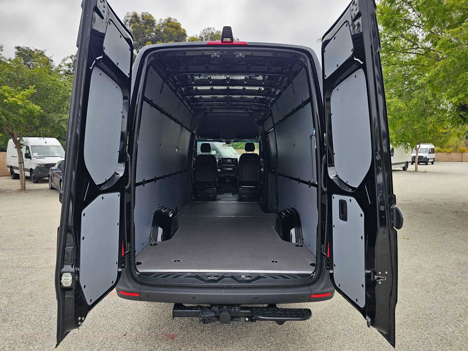 2025 Mercedes-Benz Sprinter 2500 High Roof I4 Diesel HO 170" RWD