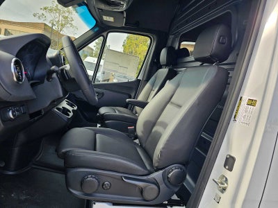 2025 Mercedes-Benz Sprinter 2500 High Roof I4 Diesel HO 170" RWD