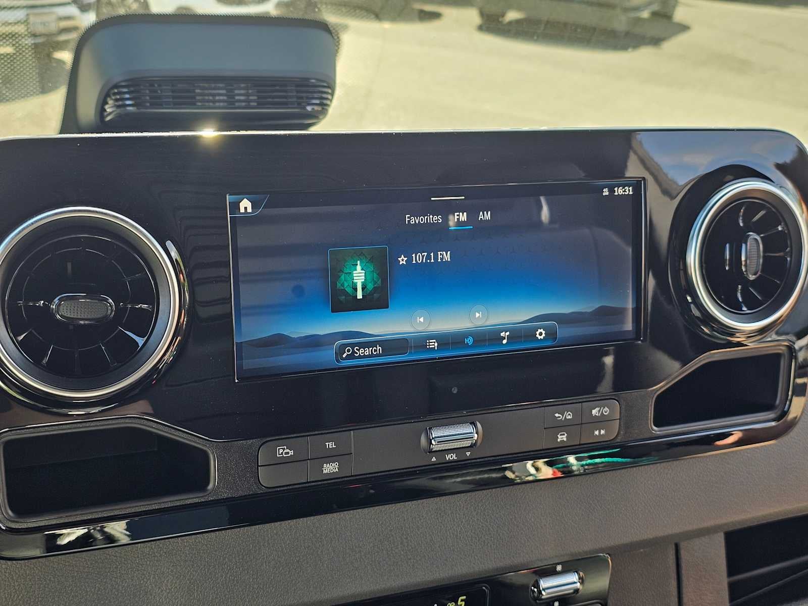 2025 Mercedes-Benz Sprinter 2500 High Roof I4 Diesel HO 170" RWD