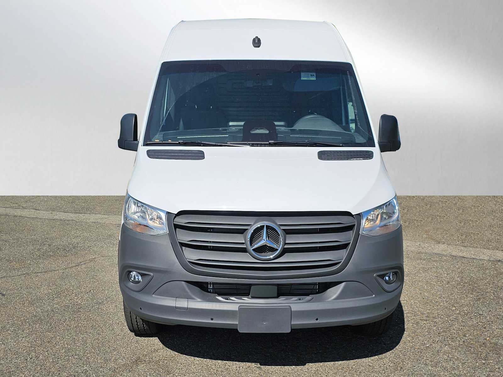 2025 Mercedes-Benz Sprinter 2500 High Roof I4 Diesel HO 170" RWD
