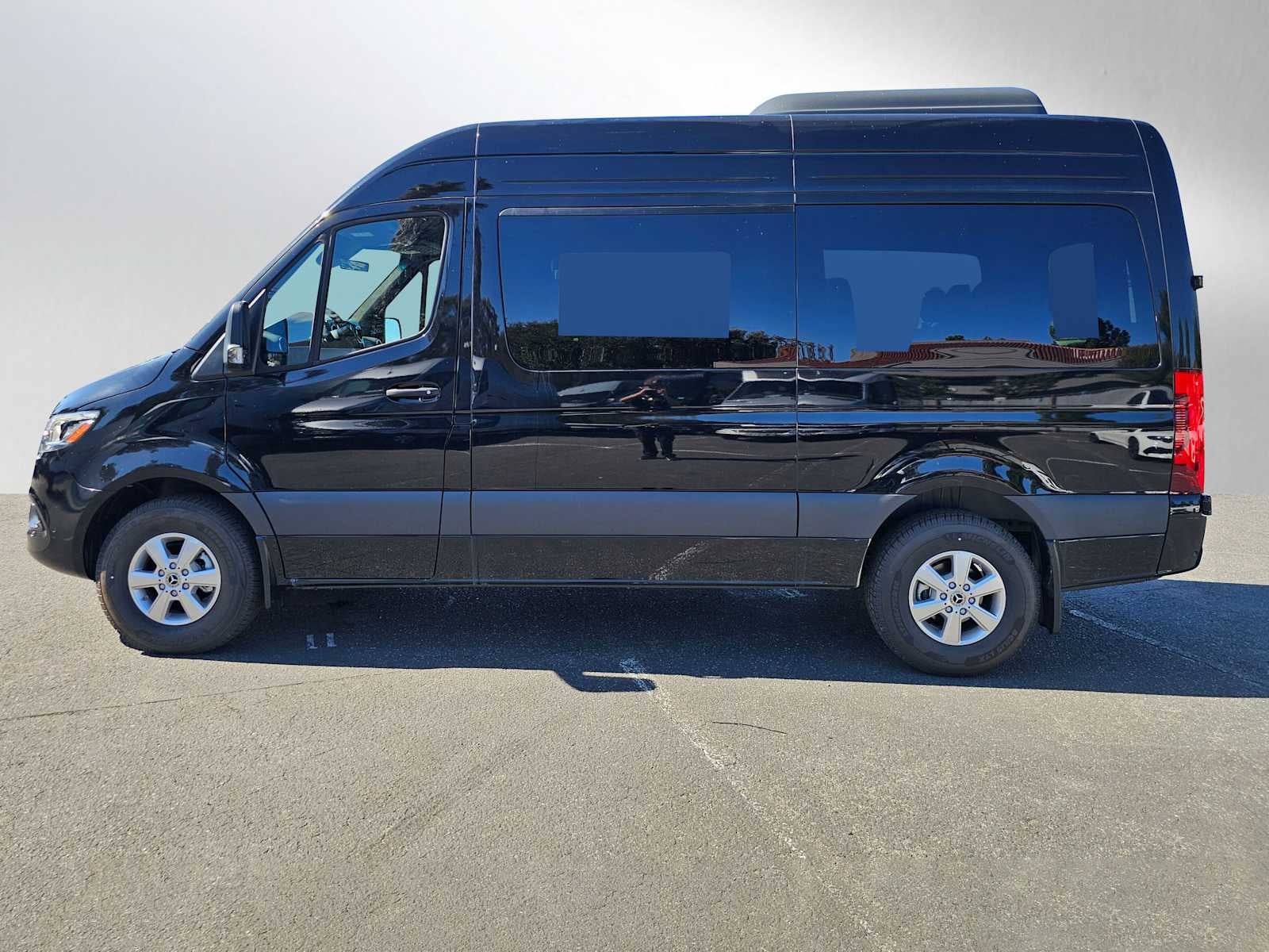 2024 Mercedes-Benz Sprinter 2500 Standard Roof I4 Diesel HO 144" RWD
