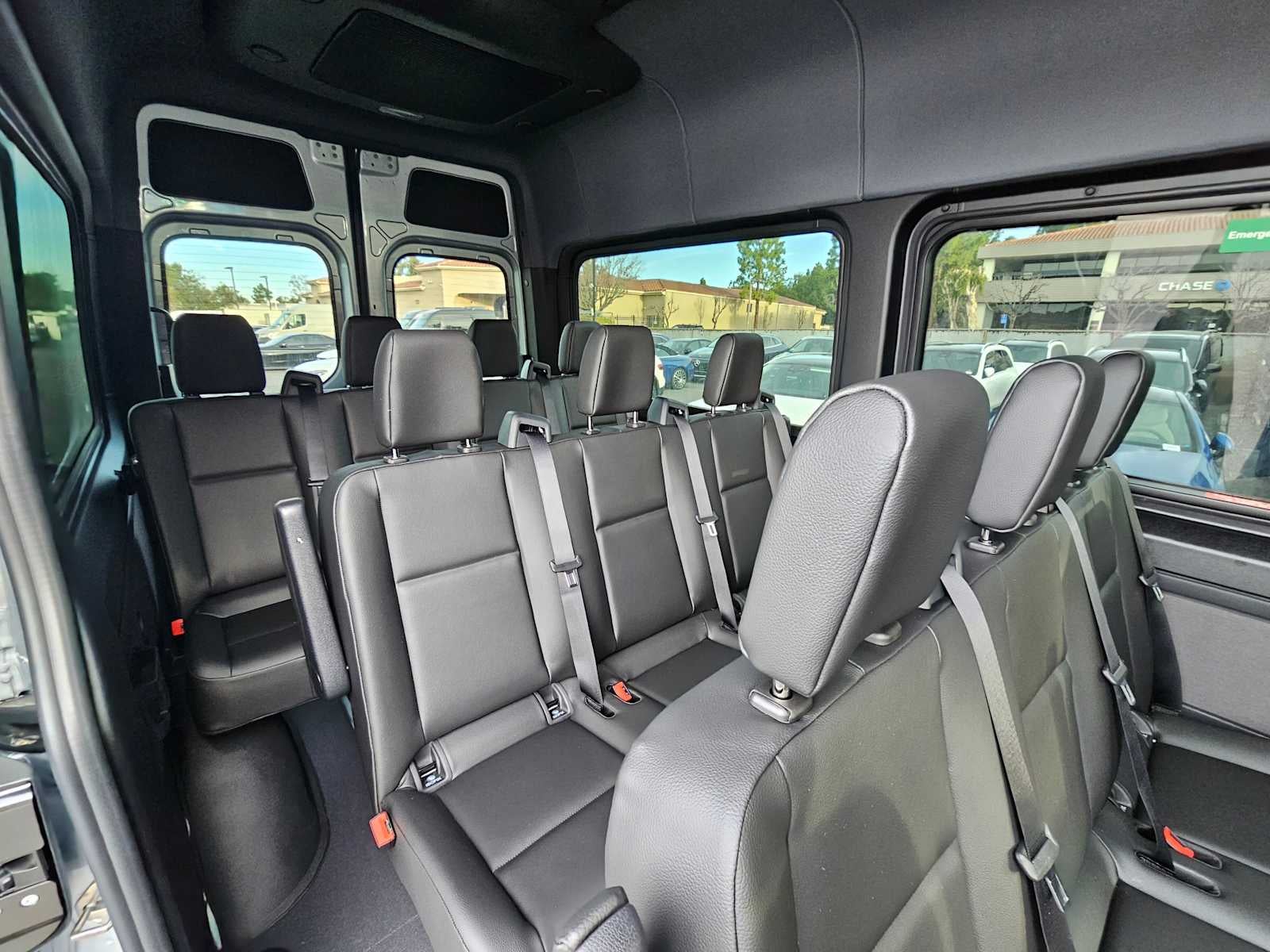 2025 Mercedes-Benz Sprinter 2500 Standard Roof I4 Diesel HO 144" RWD