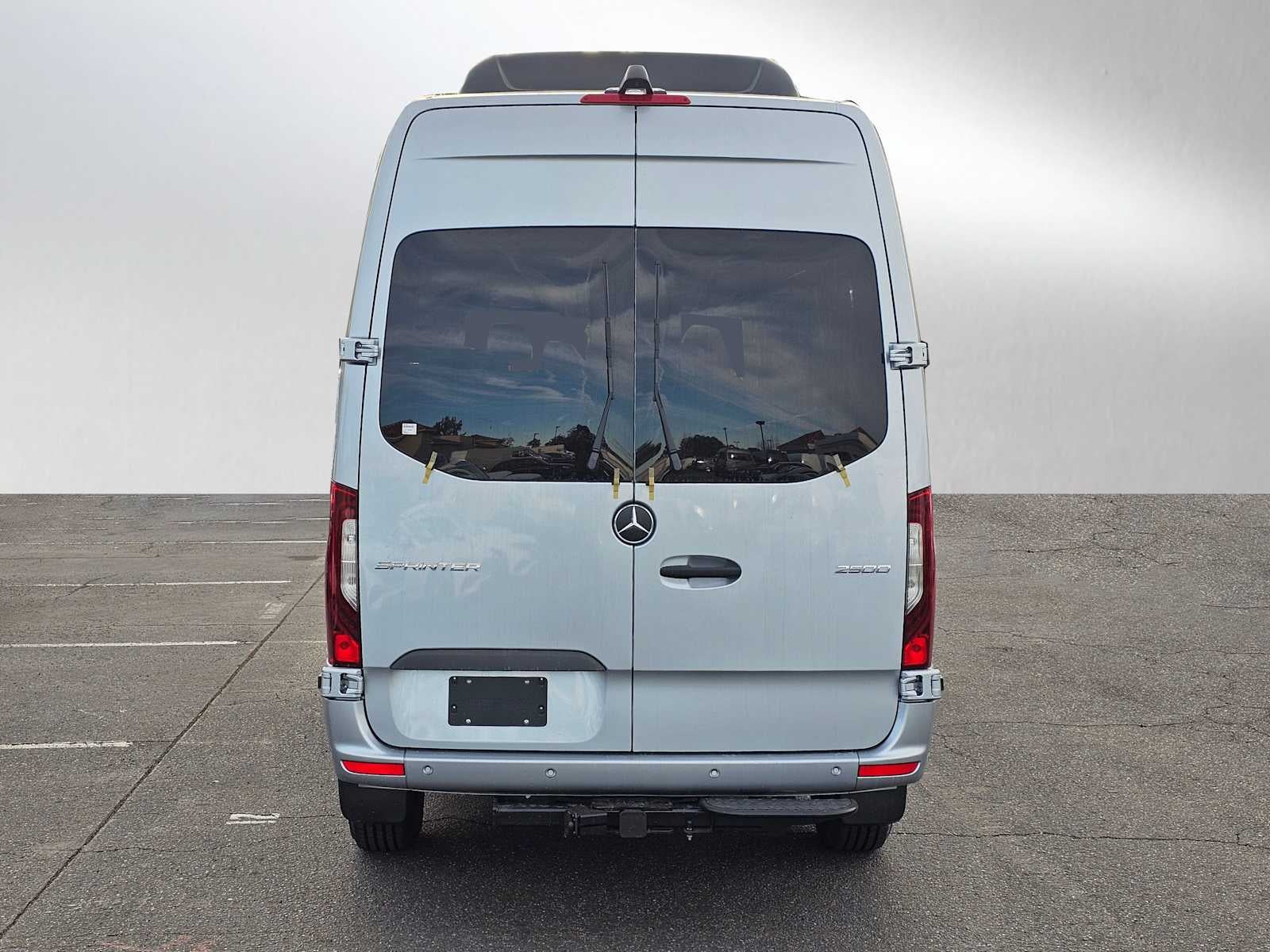 2025 Mercedes-Benz Sprinter 2500 Standard Roof I4 Diesel HO 144" RWD