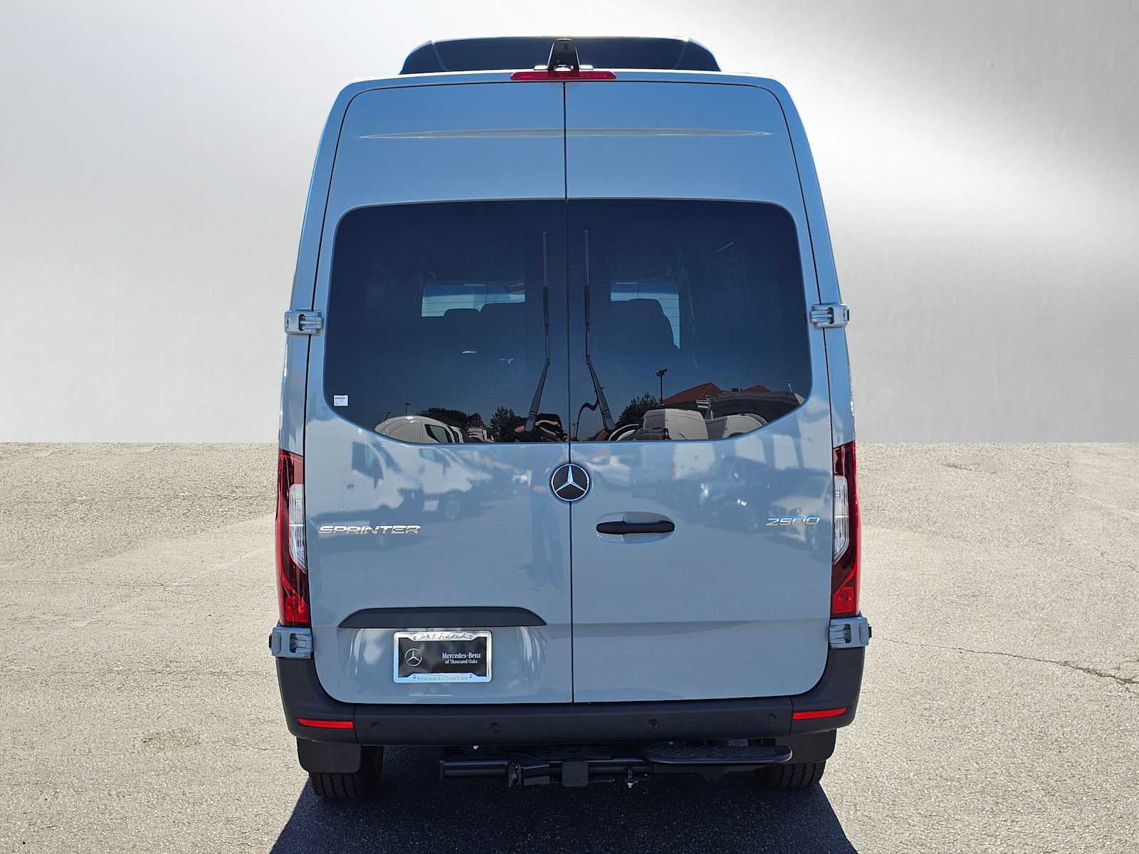 2025 Mercedes-Benz Sprinter 2500 Standard Roof I4 Diesel HO 144" RWD
