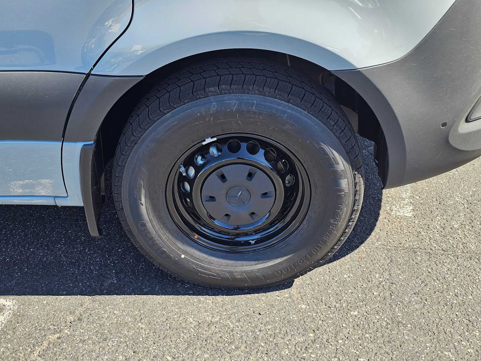 2025 Mercedes-Benz Sprinter 2500 Standard Roof I4 Diesel HO 144" RWD