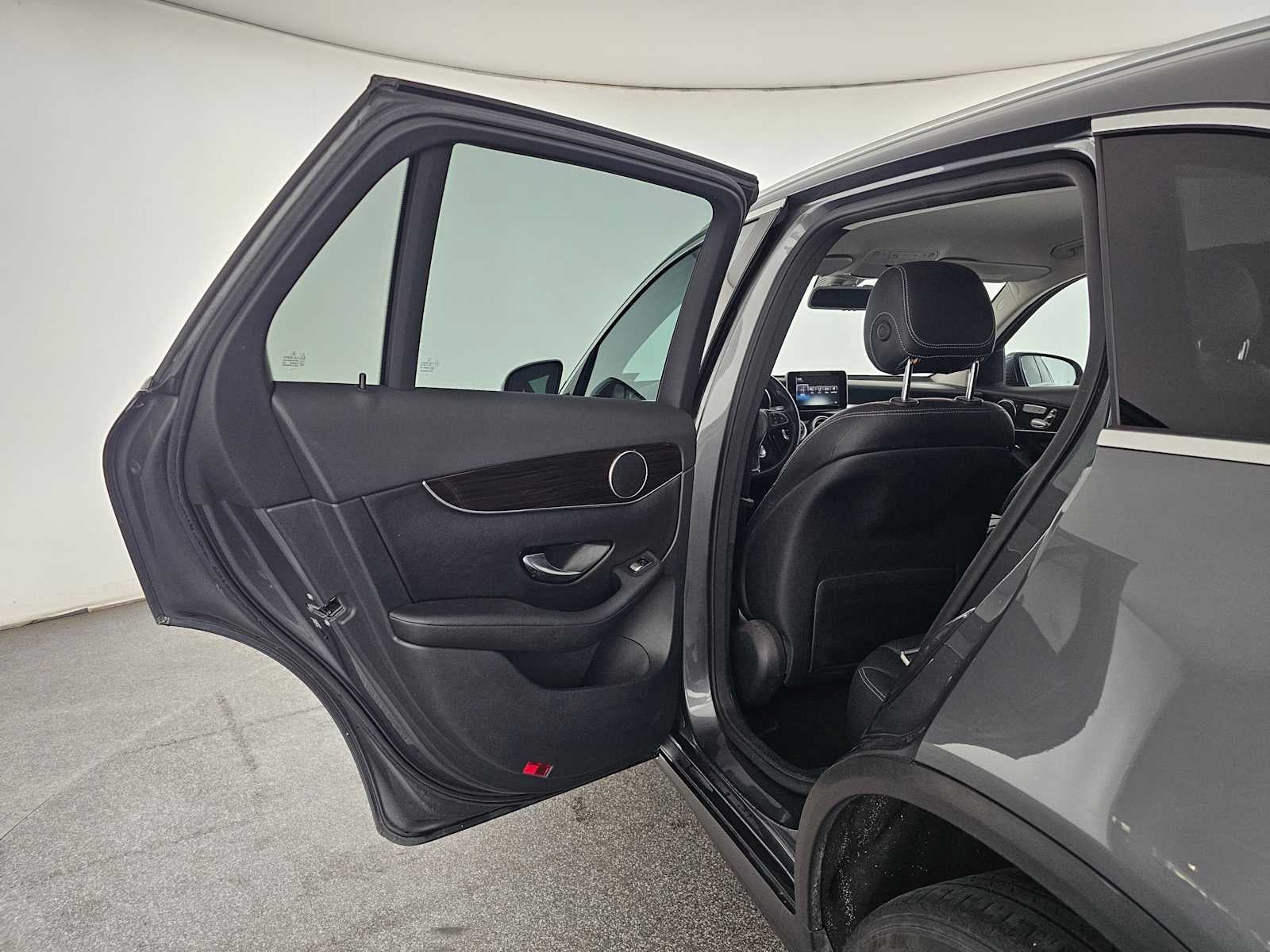 2016 Mercedes-Benz GLC 300 RWD 4dr