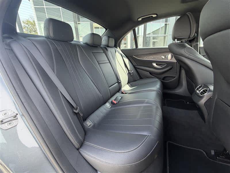 2017 Mercedes-Benz E 300 RWD Sedan