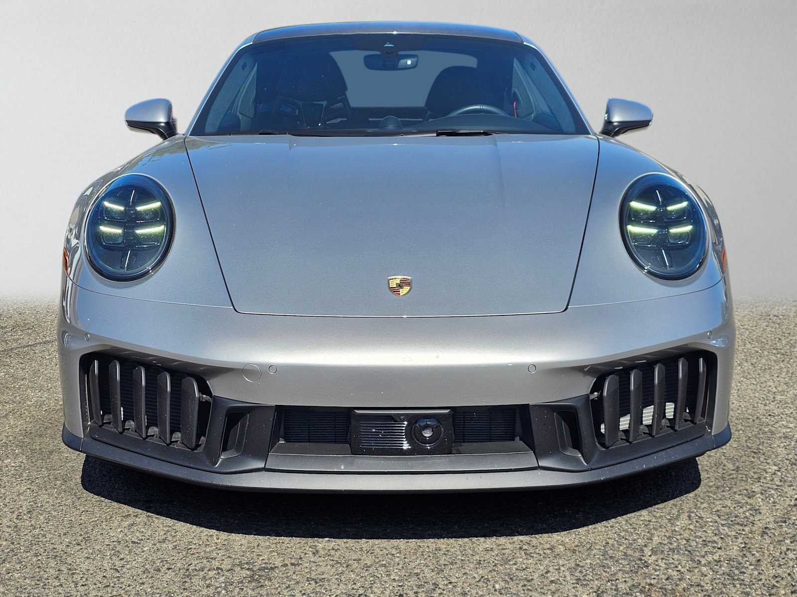 2025 Porsche 911 Carrera 4 GTS