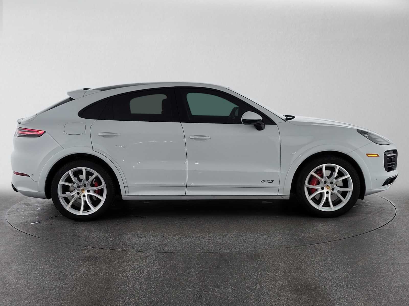 2022 Porsche Cayenne GTS