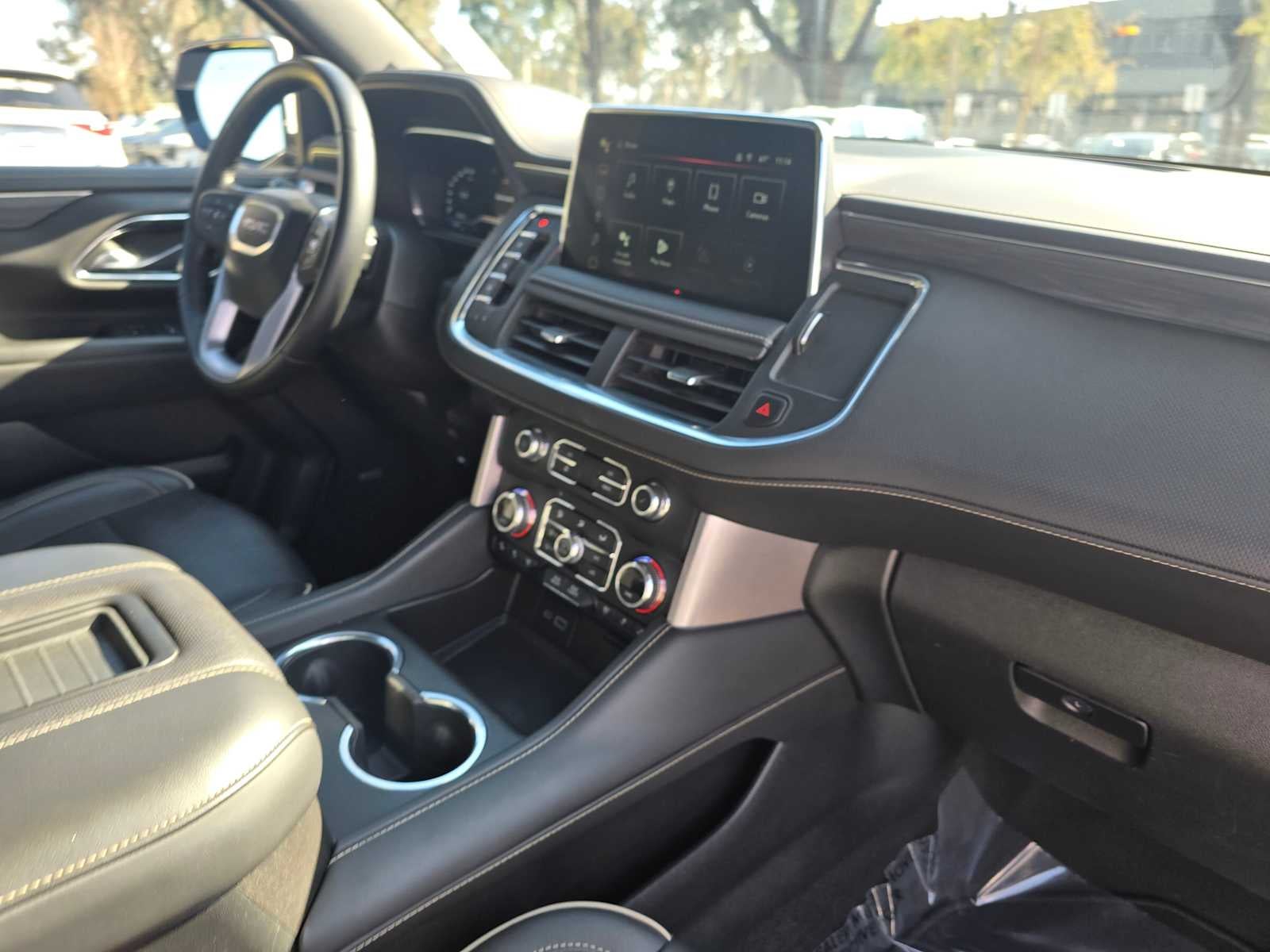 2024 GMC Yukon XL SLT