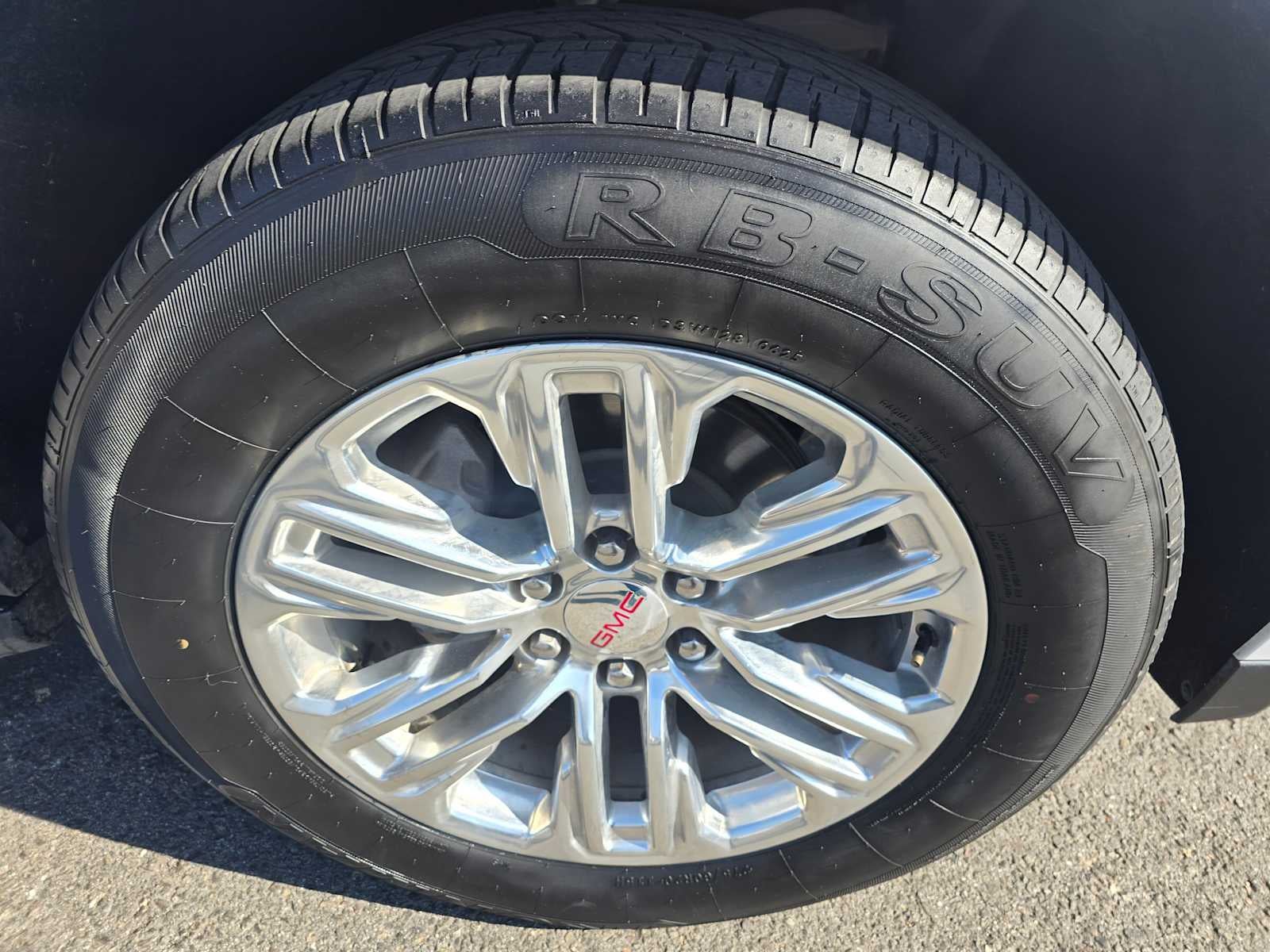 2024 GMC Yukon XL SLT