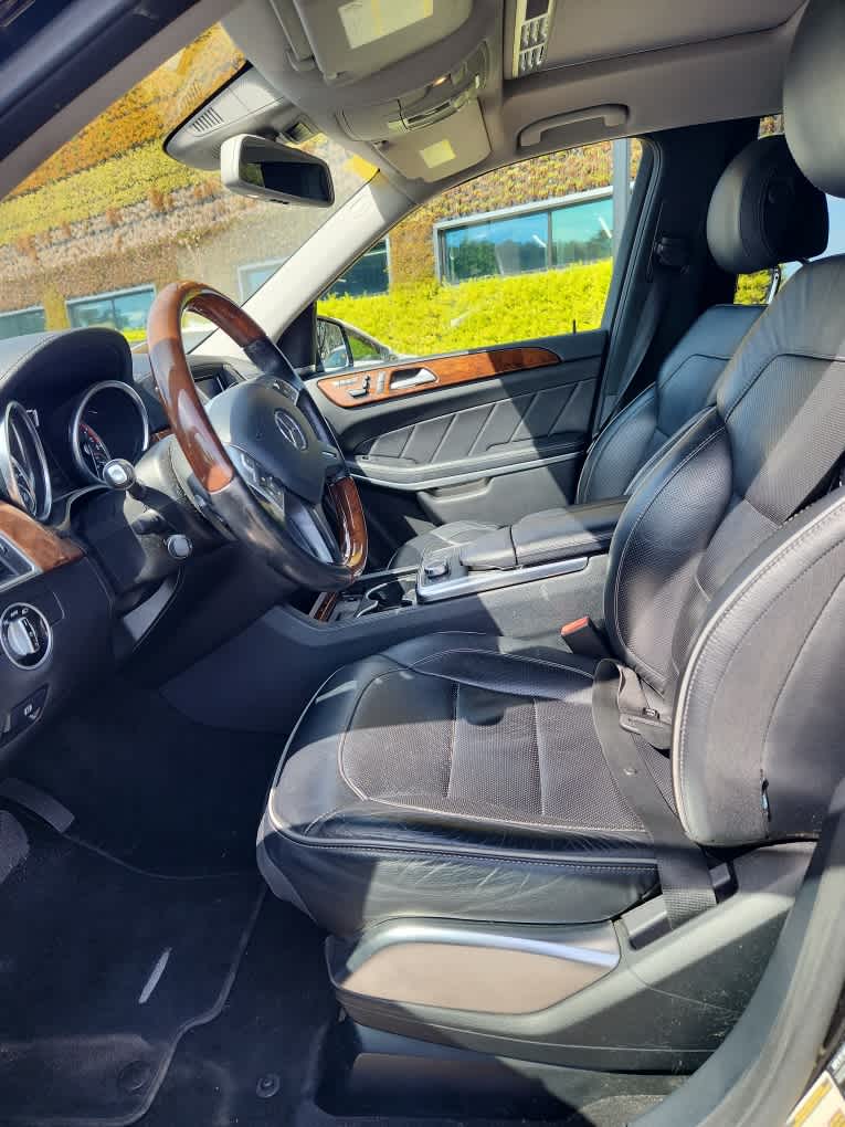 2013 Mercedes-Benz GL 550 4MATIC® 4dr