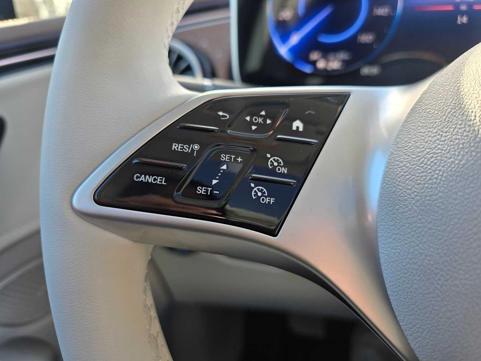 2027 Mercedes-Benz EQE 320 4MATIC® SUV