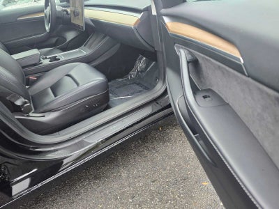 2023 Tesla Model 3 RWD