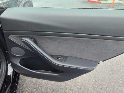 2023 Tesla Model 3 RWD