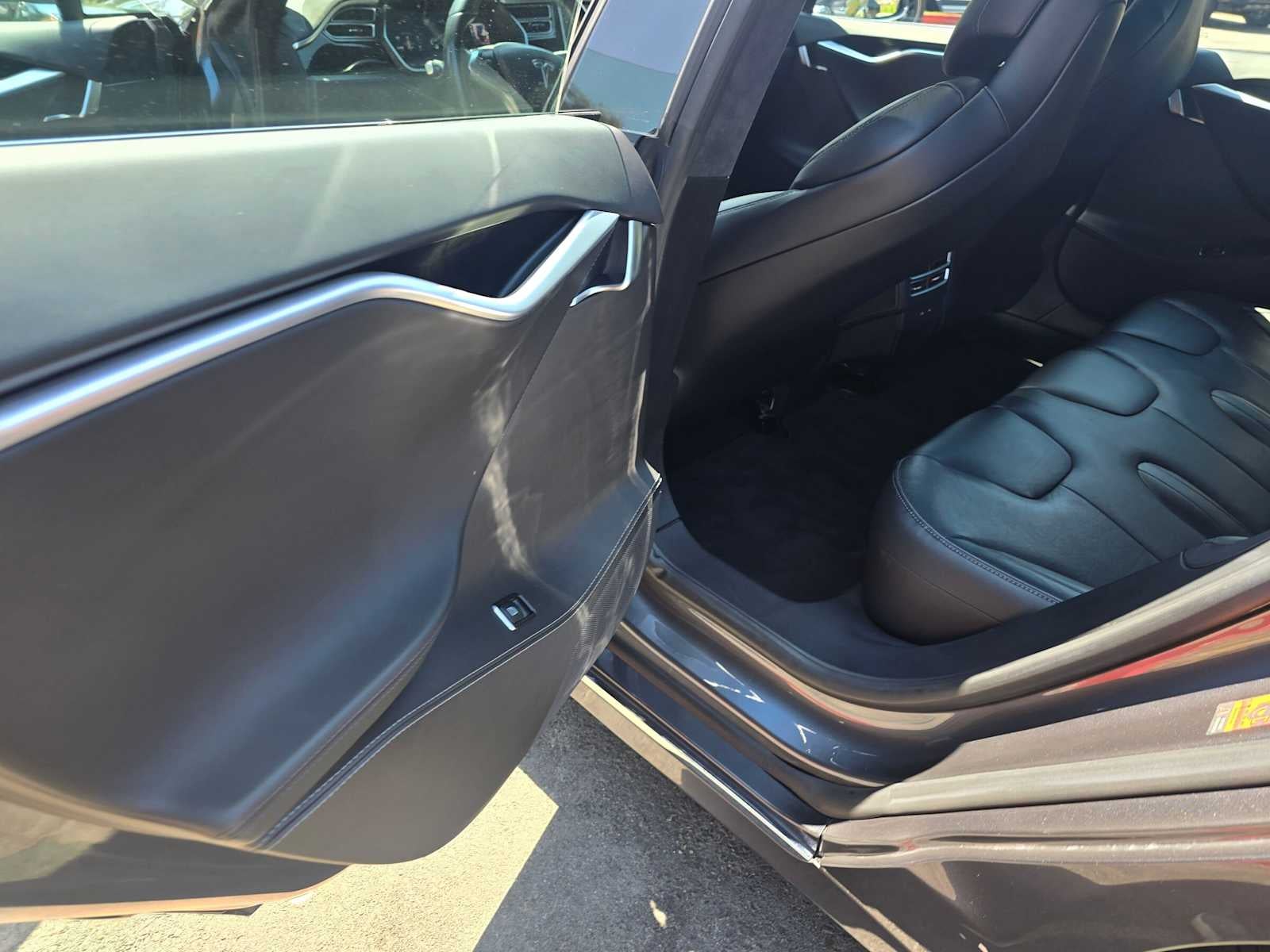2017 Tesla Model S 75D