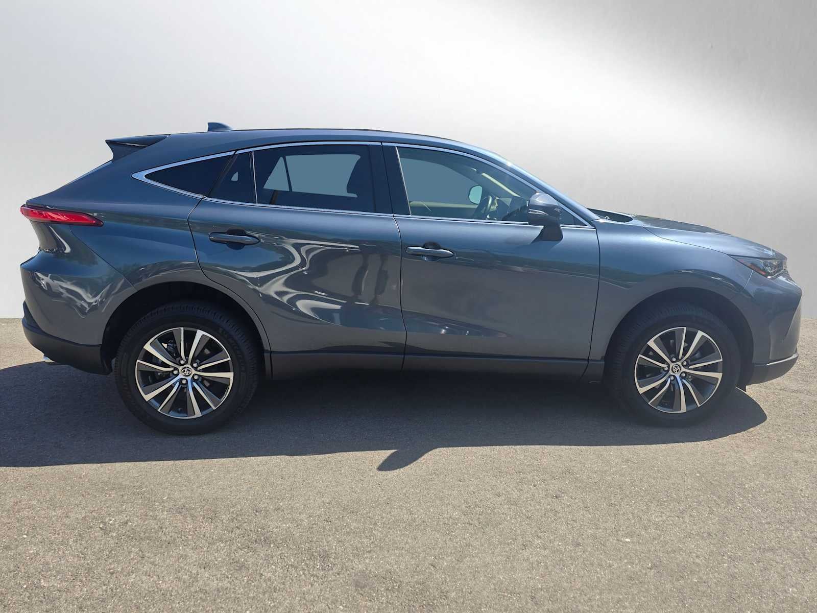2022 Toyota Venza LE