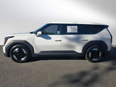2024 Kia EV9 Light Long Range