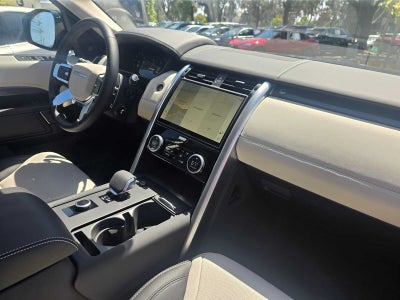 2025 Land Rover Discovery Metropolitan Edition