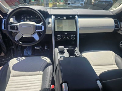2025 Land Rover Discovery Metropolitan Edition