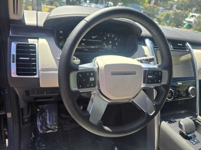 2025 Land Rover Discovery Metropolitan Edition