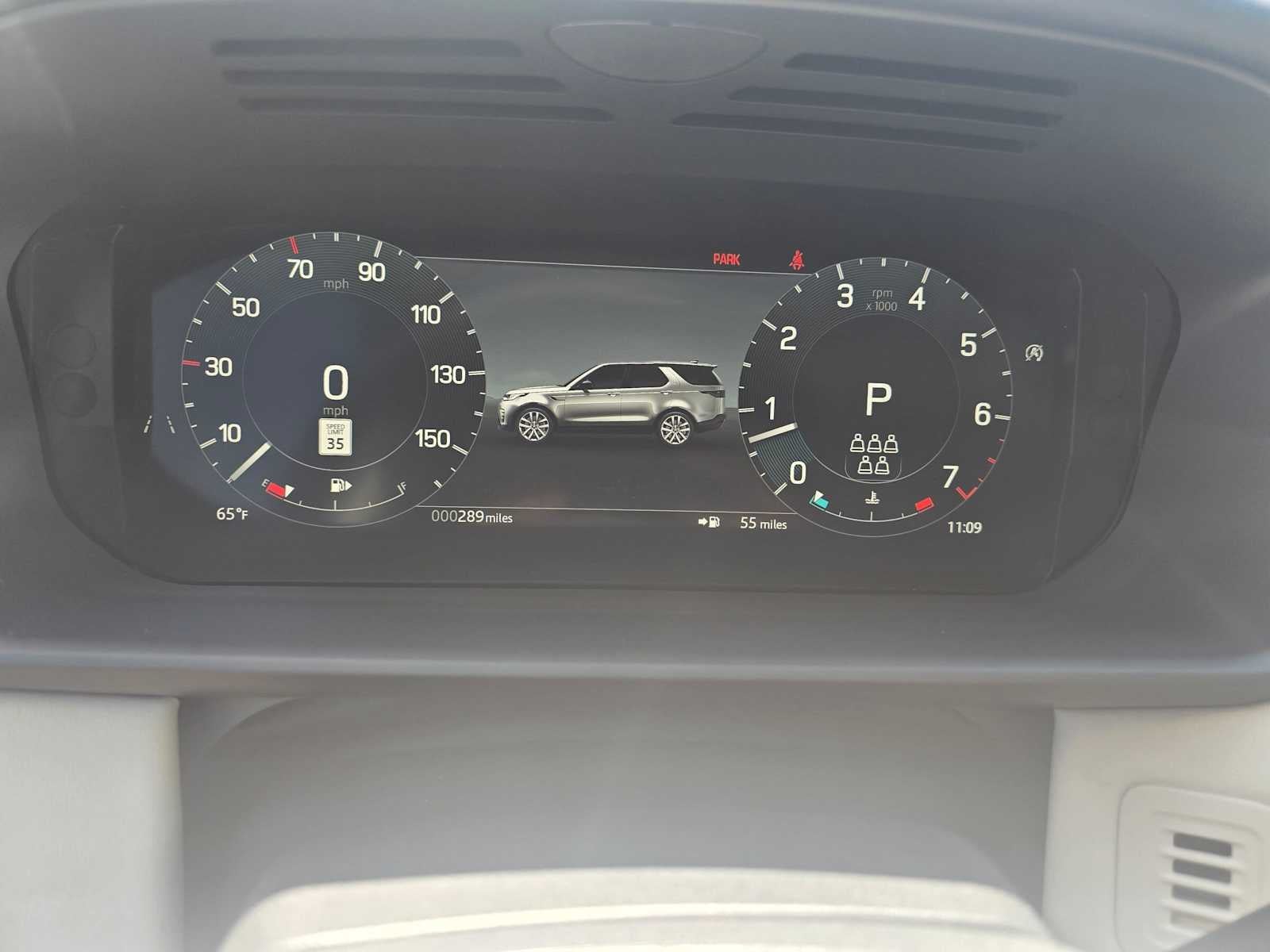2025 Land Rover Discovery Metropolitan Edition