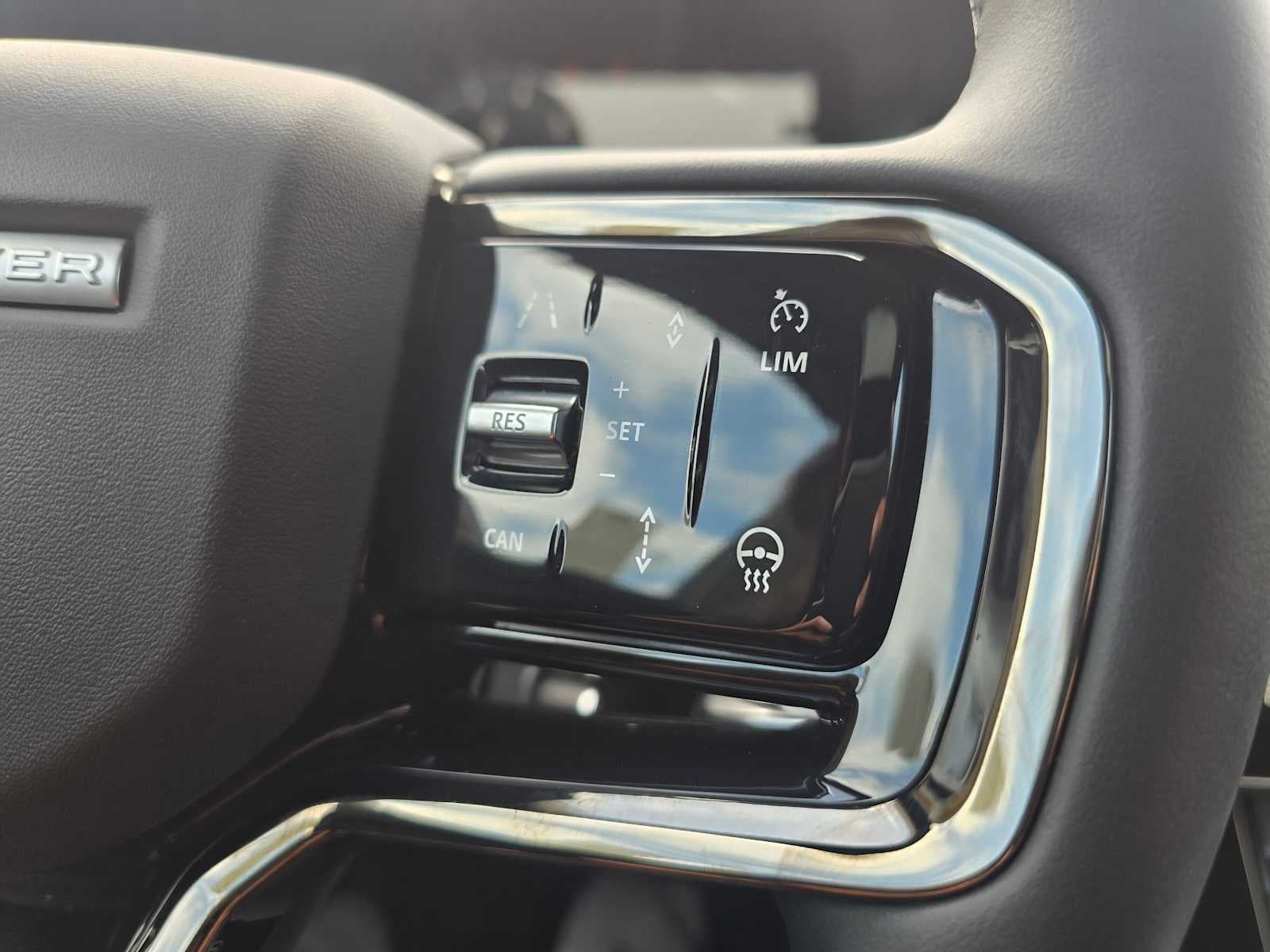 2025 Land Rover Range Rover Evoque Core S