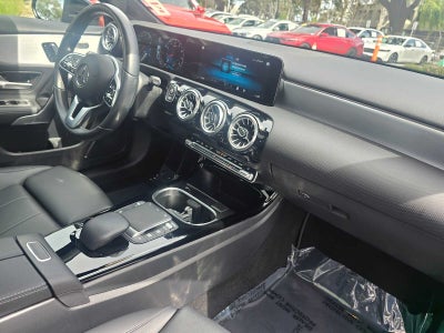 2022 Mercedes-Benz A 220 4MATIC® Sedan