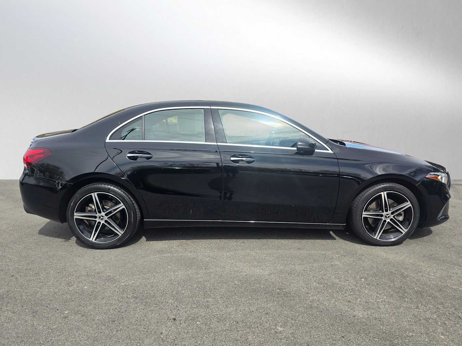 2022 Mercedes-Benz A 220 4MATIC® Sedan