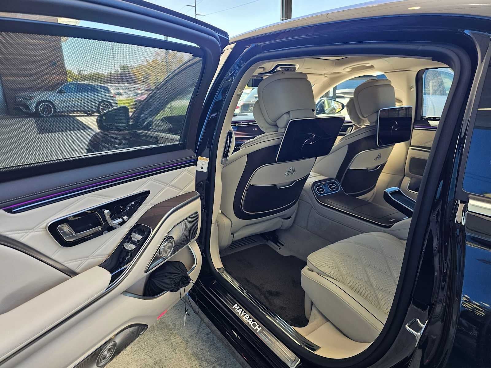 2027 Mercedes-Benz Maybach S 680 4MATIC® Sedan