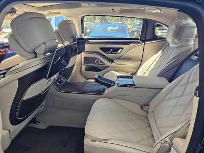 2027 Mercedes-Benz Maybach S 680 4MATIC® Sedan