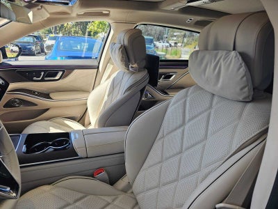2027 Mercedes-Benz Maybach S 680 4MATIC® Sedan
