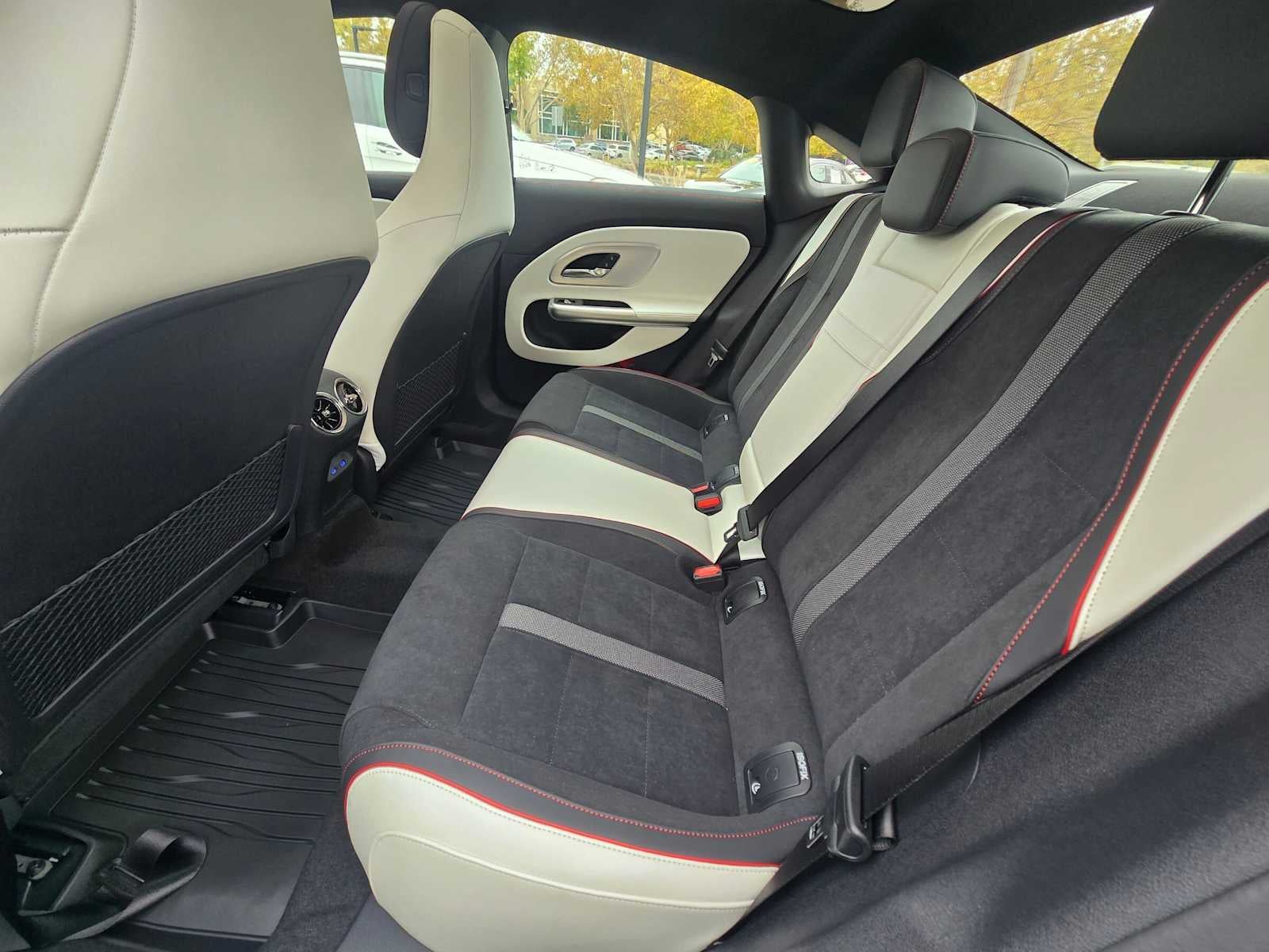 2027 Mercedes-Benz CLA 220 Hybrid FWD