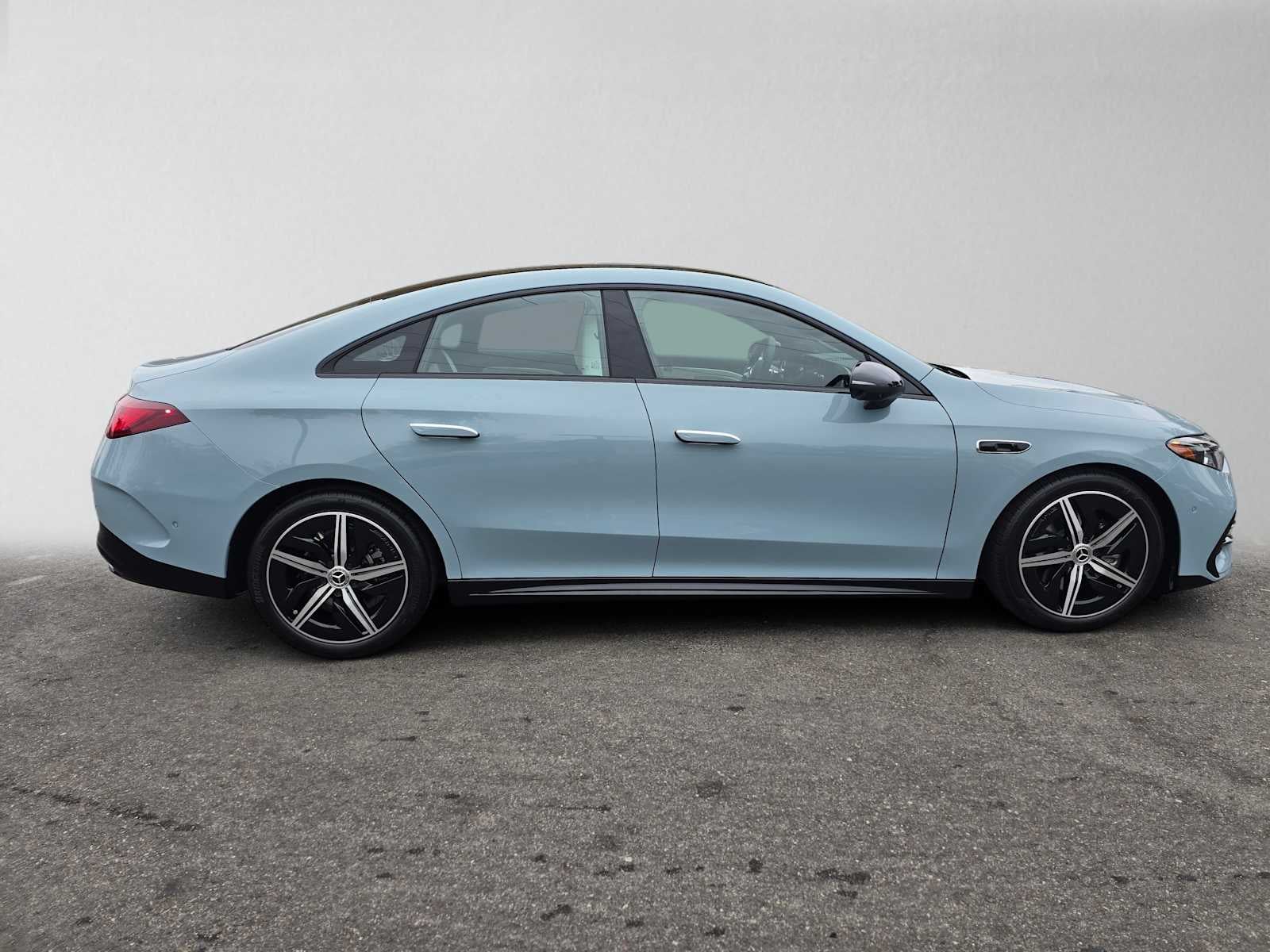 2027 Mercedes-Benz CLA 220 Hybrid FWD