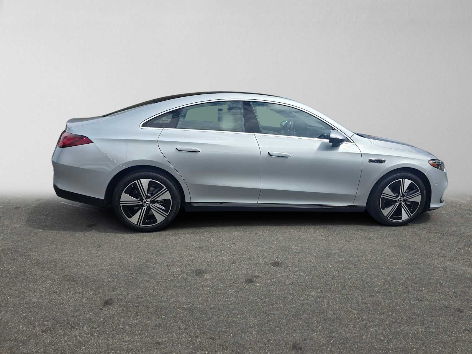 2027 Mercedes-Benz CLA 220 Hybrid FWD