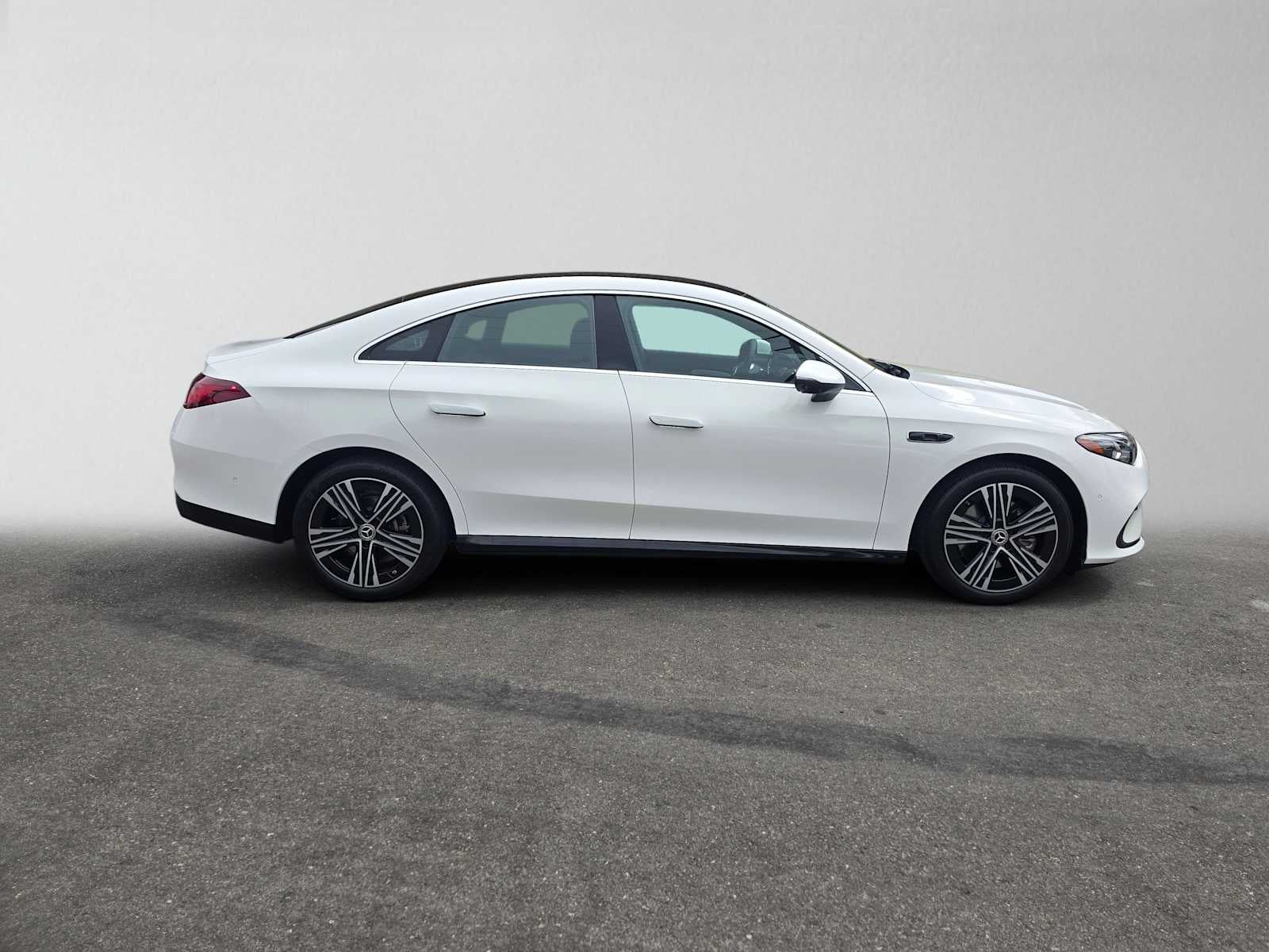 2027 Mercedes-Benz CLA 220 Hybrid FWD